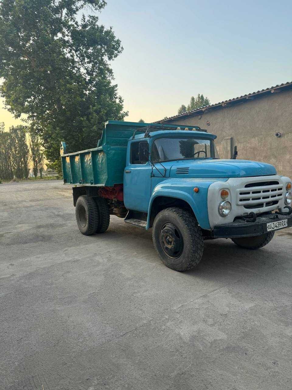 Zil sotiladi srochna ishlab yurib turgan xolati yaxshi