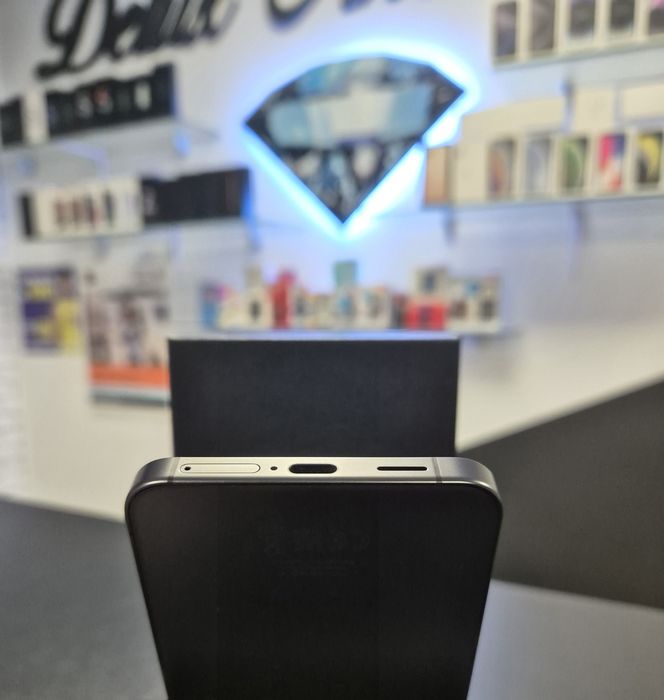 Samsung S24 / Black / DeluxGSM