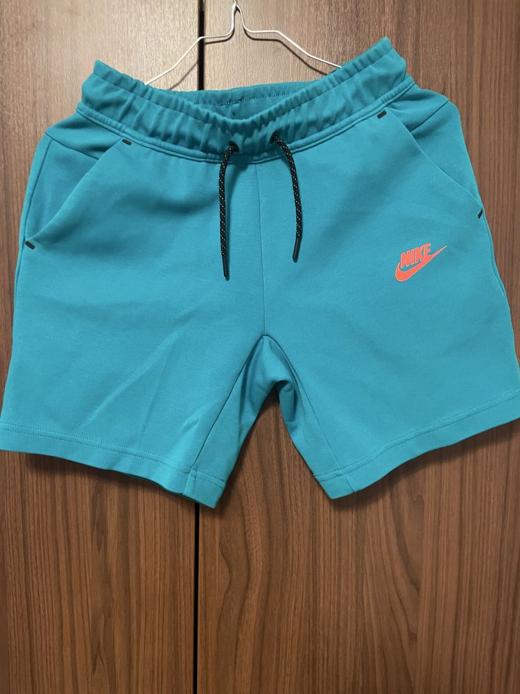 Nike tech fleece shorts-Къси гащи найк