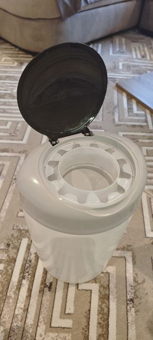 Кошче за памперси