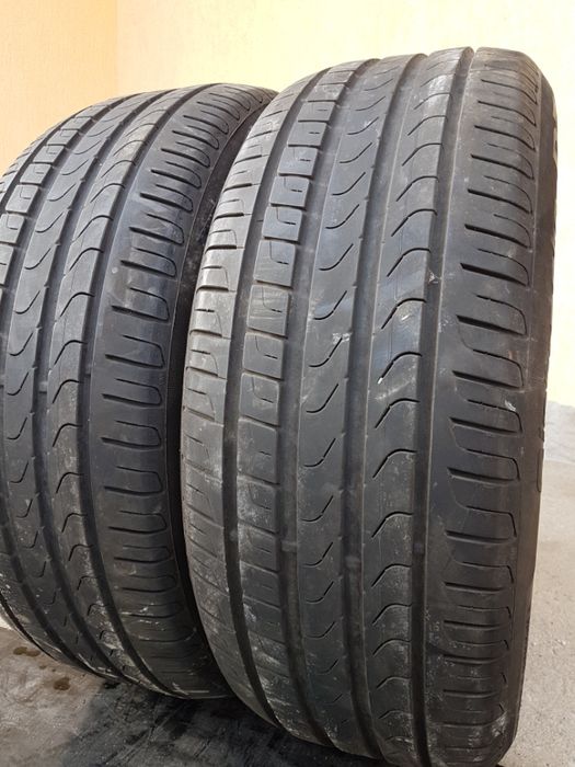 2 бр. летни гуми 235/55/17 Pirelli 6 mm DOT 3714