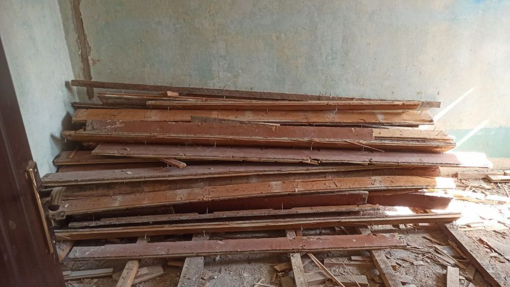 Taxta olamiz qimmat narxlarda