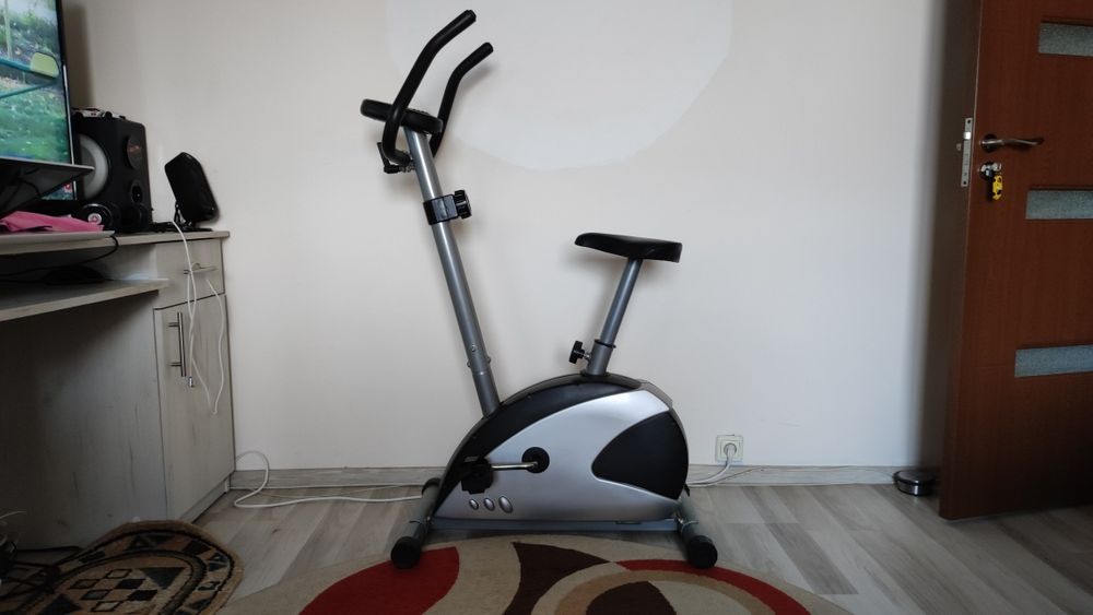 Vând bicicletă fitness/eliptică
