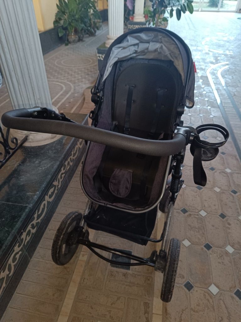 Продам коляску в отличном состоянии.