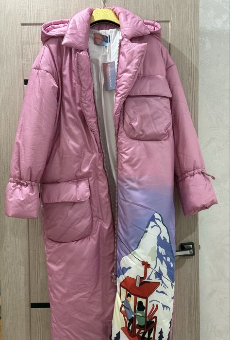 Зимний куртка сатылады .Новый .2 размер бар