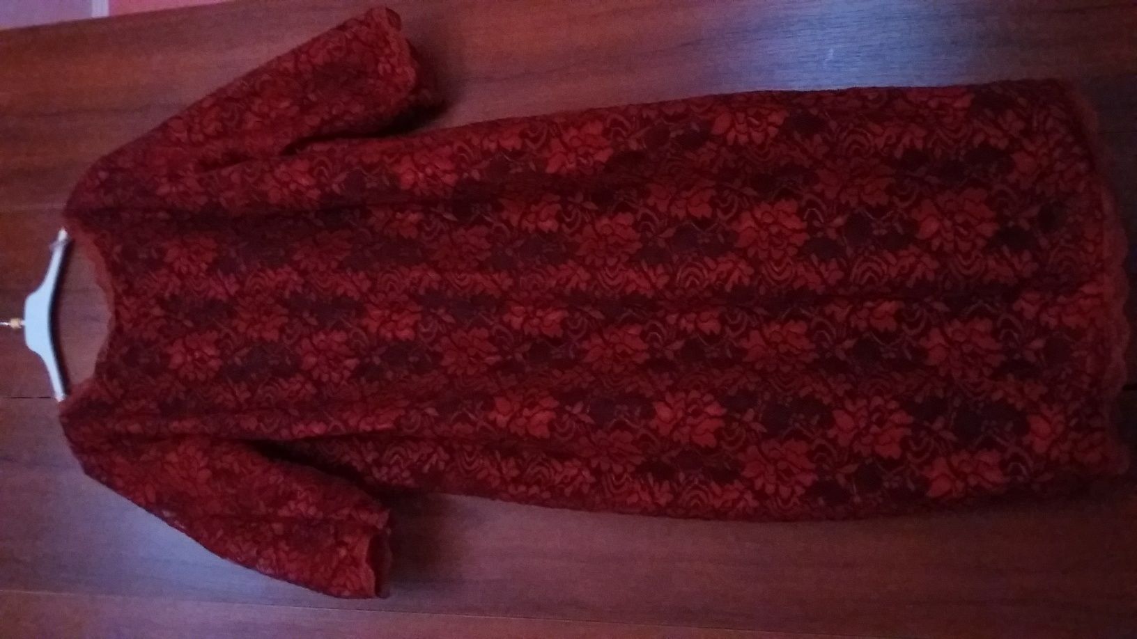 Rochie dantelă roșie