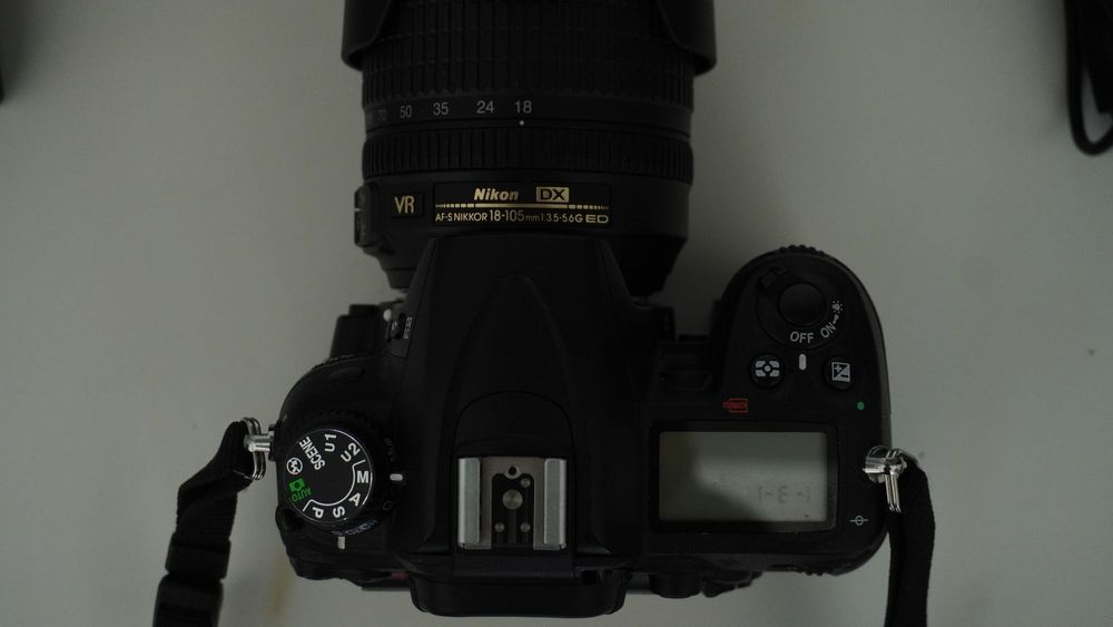 Фотоапарат Nikon D7000 с аксесоари
