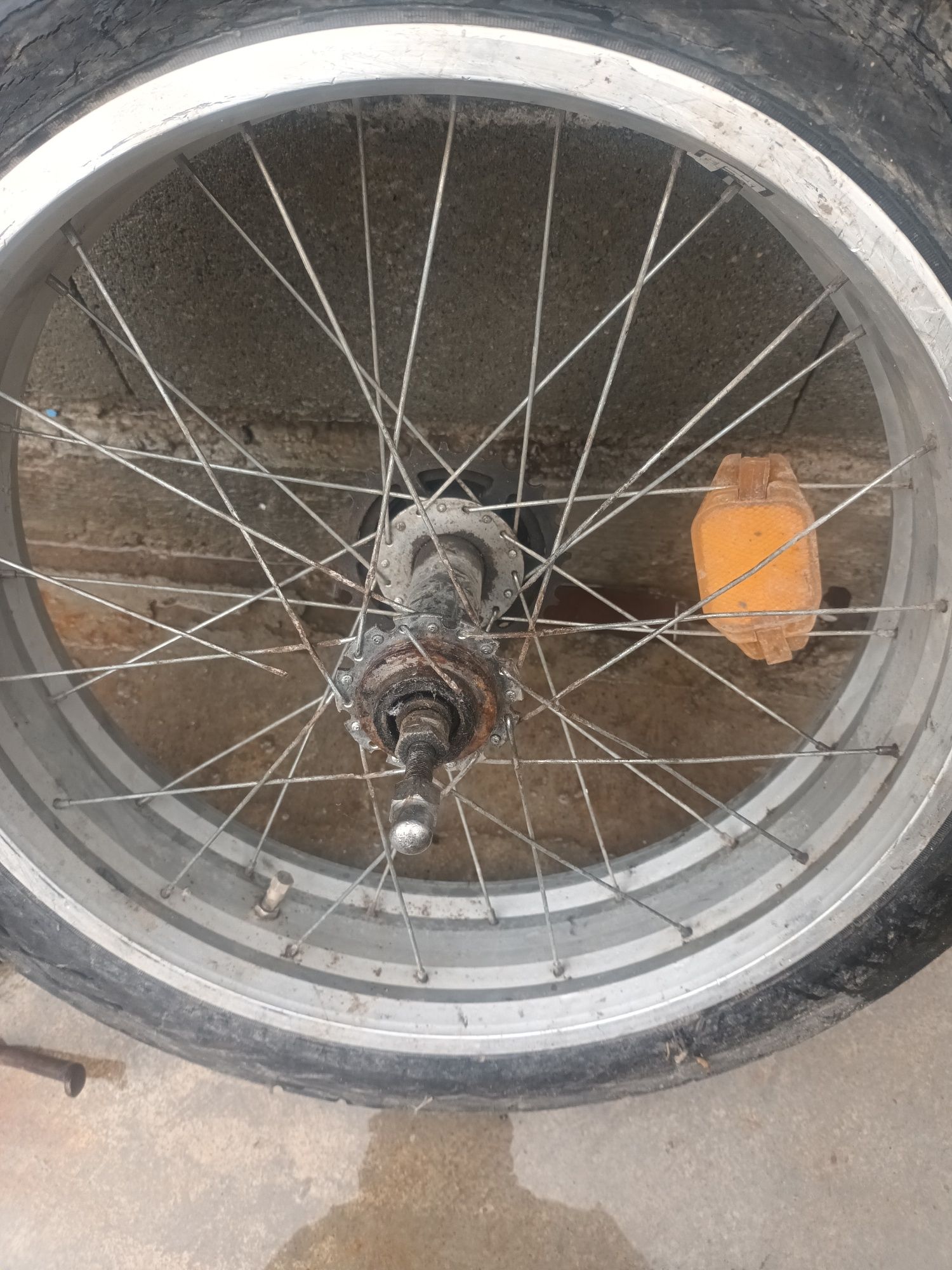 bicicleta chopper sau dezmembrez