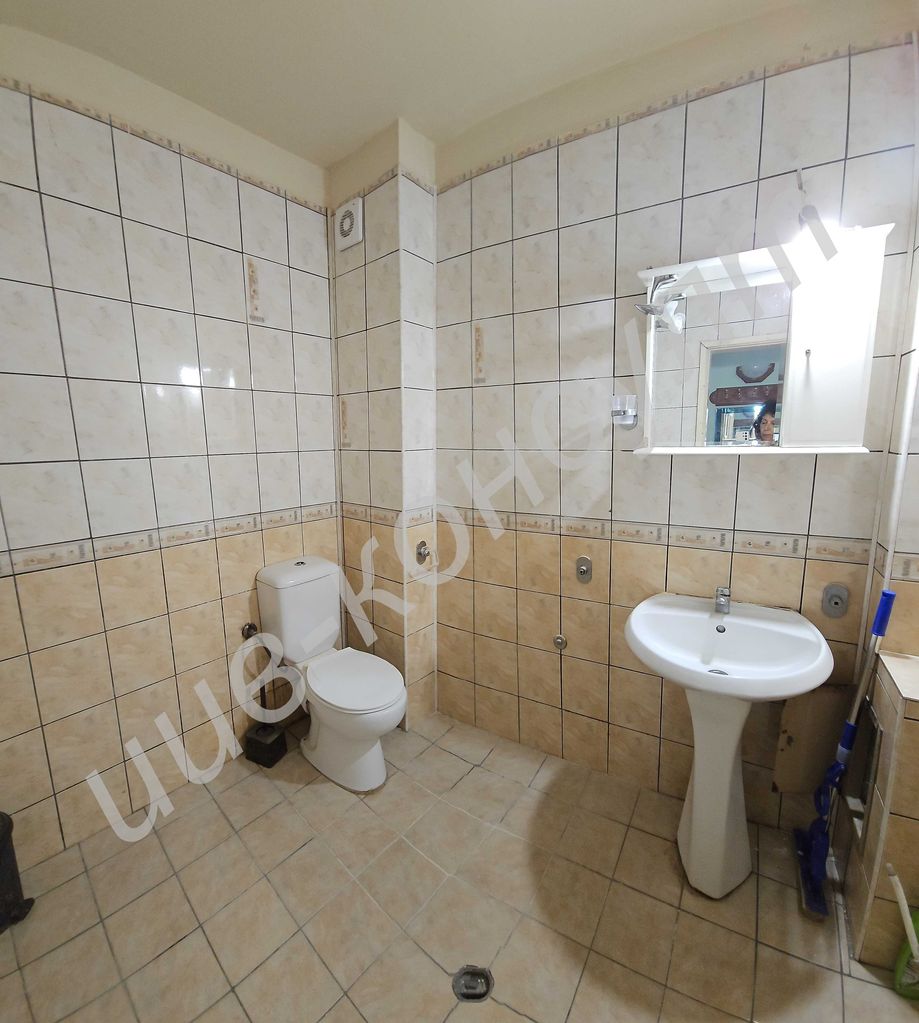 Продава се Тристаен апартамент в Велико Търново, Център - 70 кв.м за 1250 €/кв.м - Снимка #11
