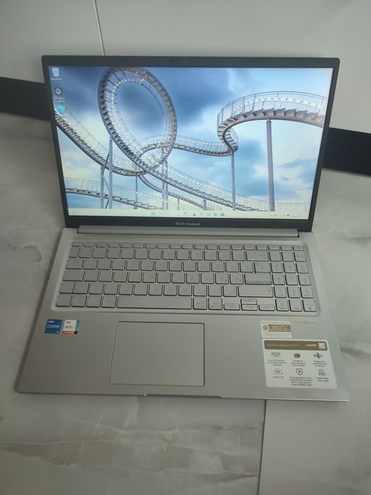Laptop NOU Asus Vivobook - i5-1235u/ 12gb/256gb /Tastatura Iluminata