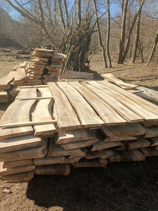 Vând cherestea de nuc