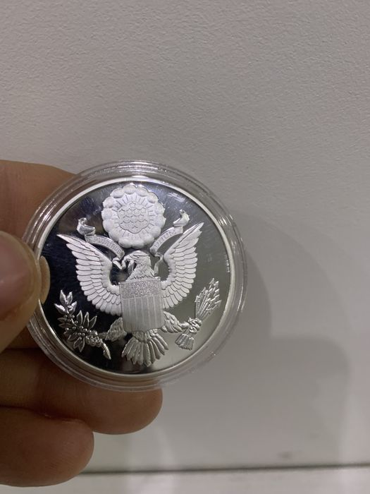 Чисто нови неразопаковани монети!!!