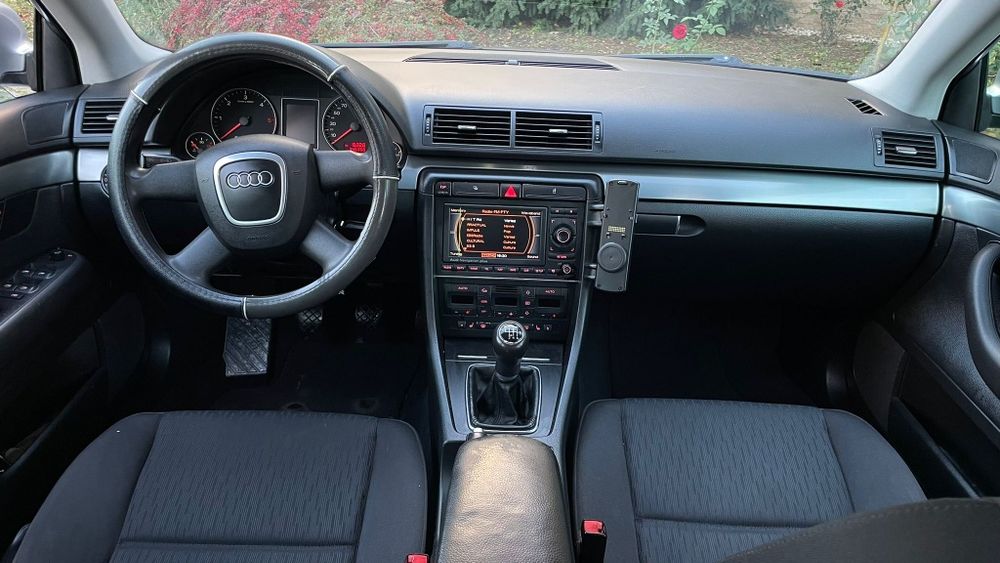 Audi A4 B7 An 2006 diesel Manual 6+1 Înmatriculat Ro Cu Acte La Zi