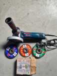 Polizor Bosch gws14-150mm + set discuri