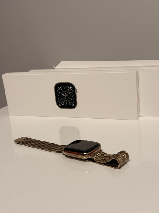 Apple Watch Series 11 Titanium 42 mm