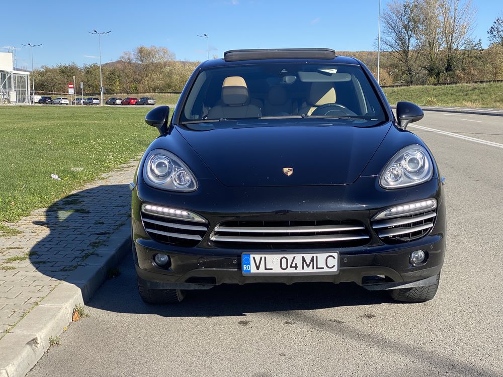 2014 Porsche Cayenne Platinum Edition