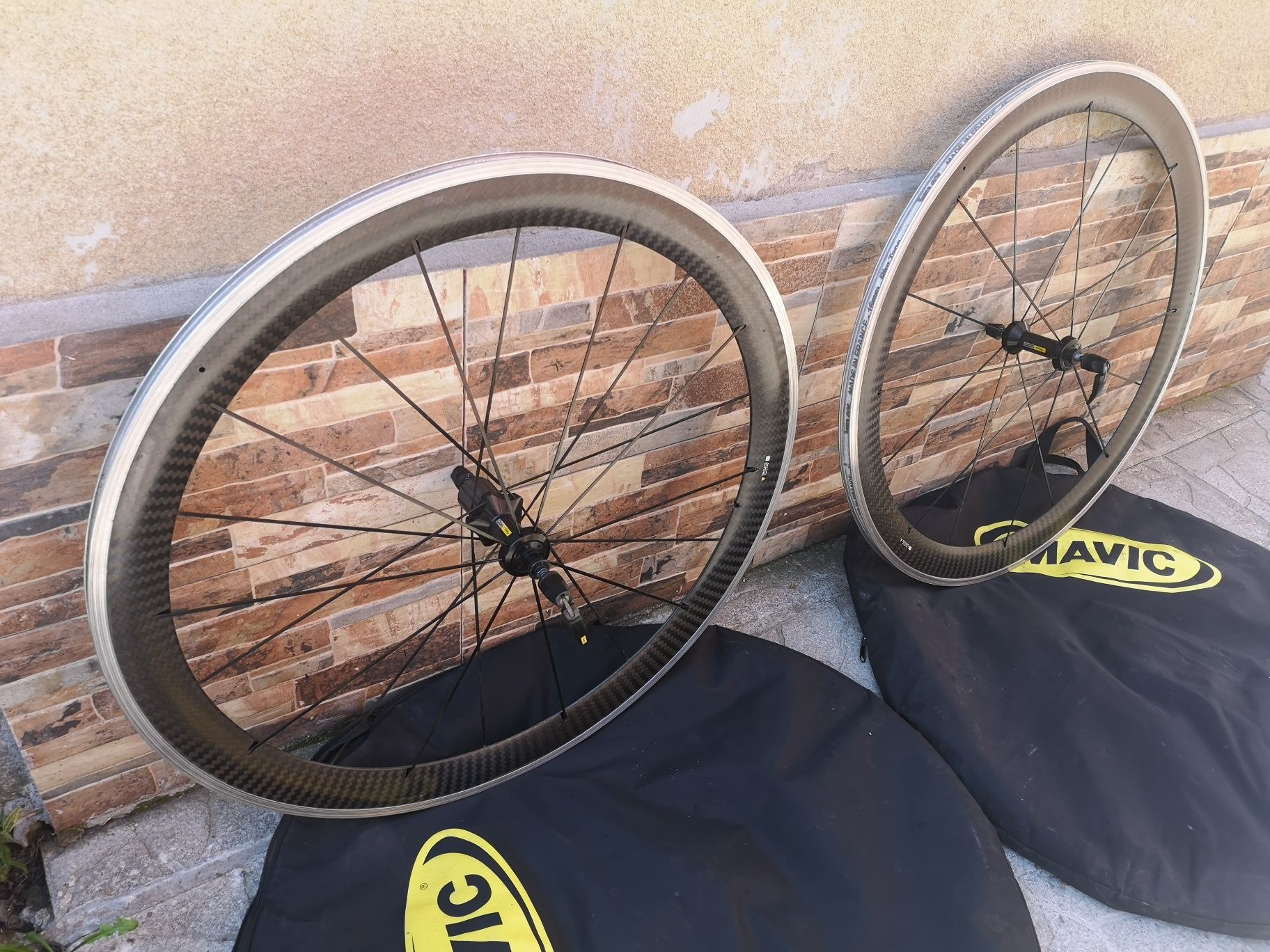 Шосейни Капли Карбонови Mavic SL 16mm Cosmo Pro Carbon Shimano 24 спиц