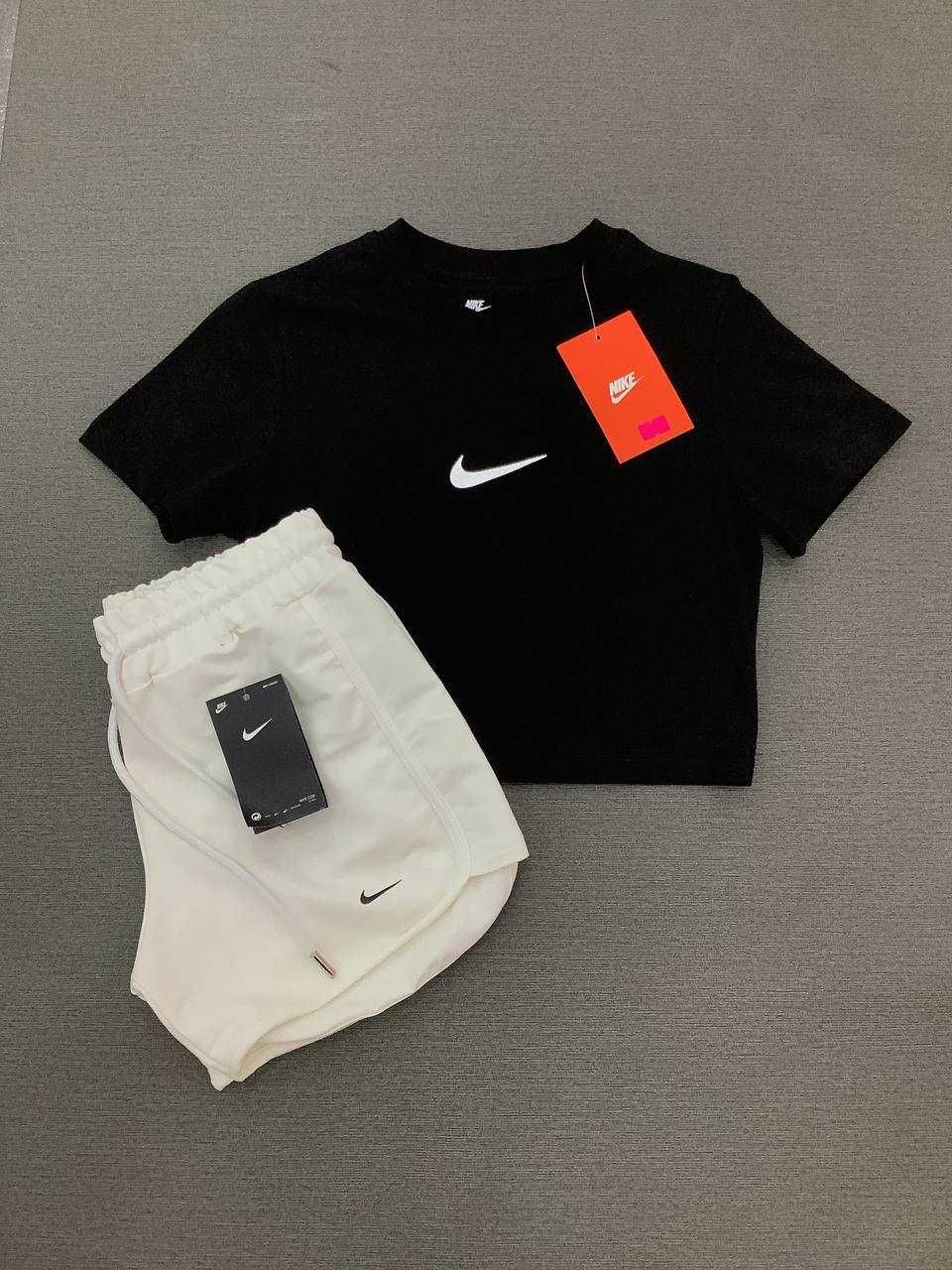 Дамски Екипи Nike