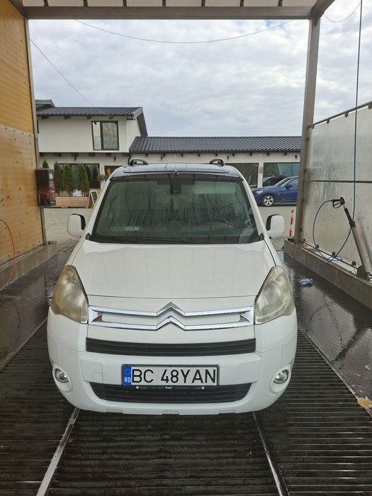 Vând citroen berlingoo anul 2011