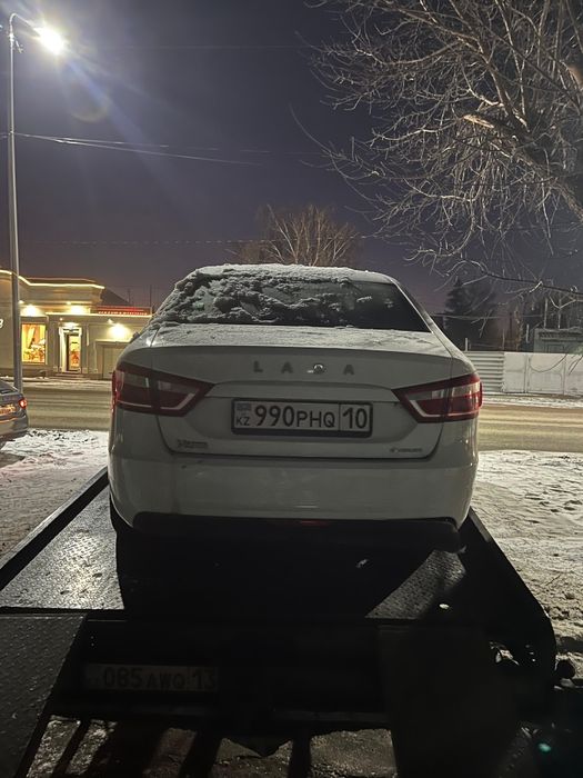 Лада Веста аварийная по запчастям