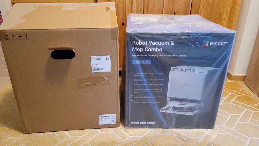 Aspirator EZVIZ RS20 pro . Este nou, sigilat si cu garantie