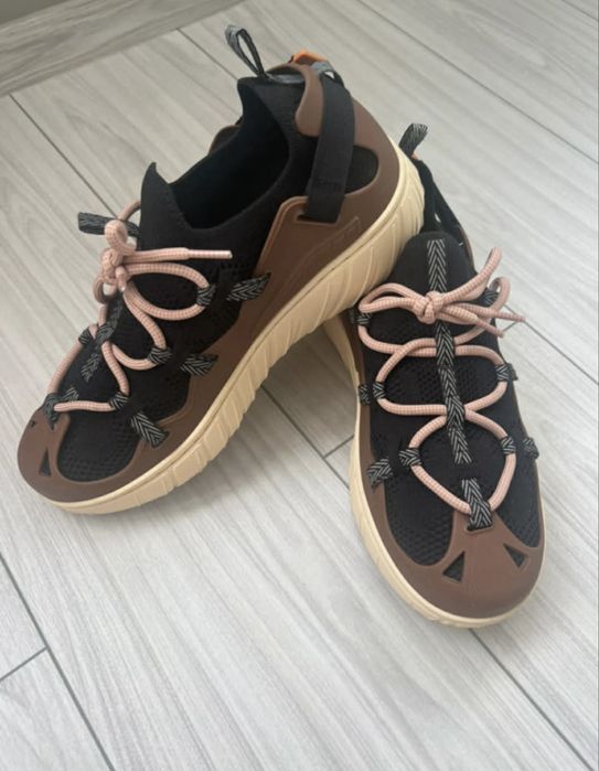 Adidasi hugo marimea 42