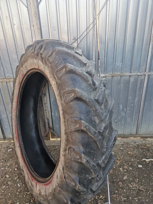 Cauciucuri 13.6-38 și 13.6R38