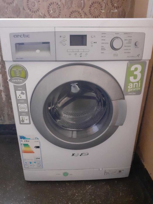 Vând mașină de spalat