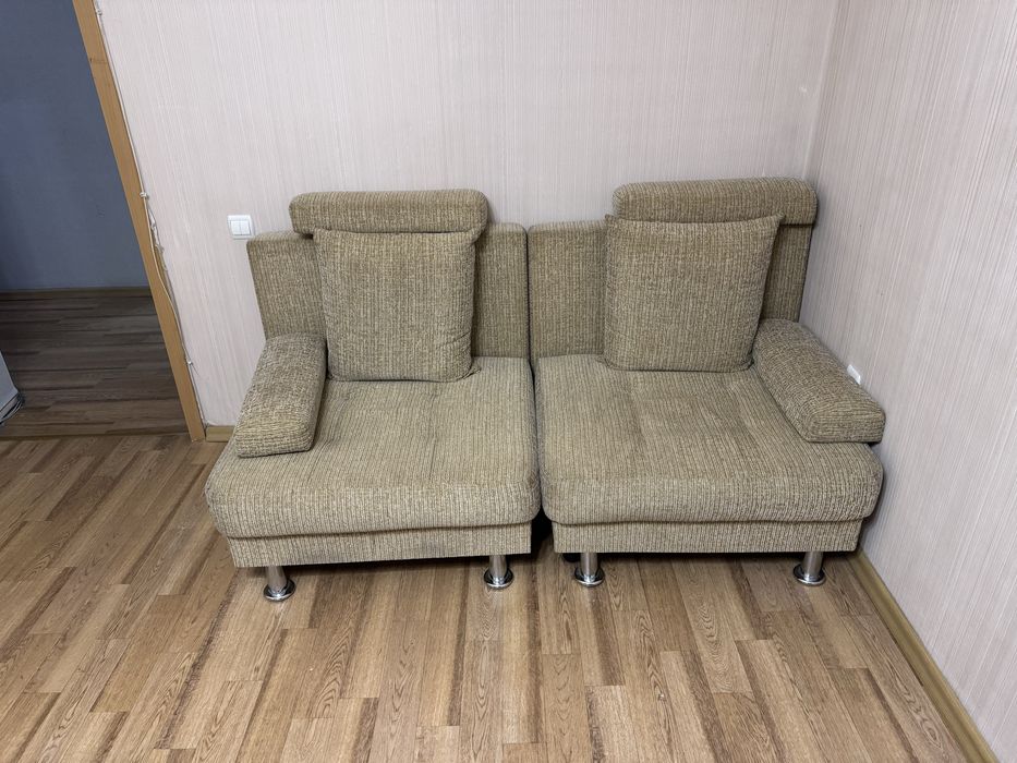 Поодается Диван и 2 кресла