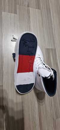 Adidasi/bascheti Tommy Hilfiger