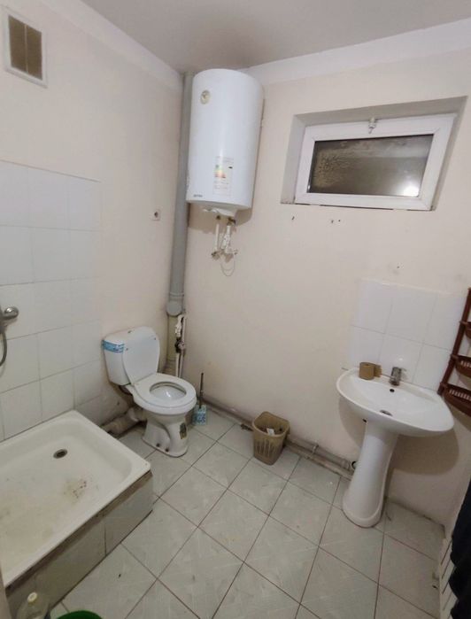 Termiz sh. Sohil. Boss restoran qarshisida. 3 xonali. Srochna sotiladi