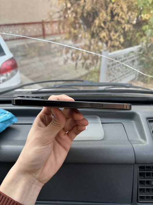 Iphone 16 pro Max black titanium