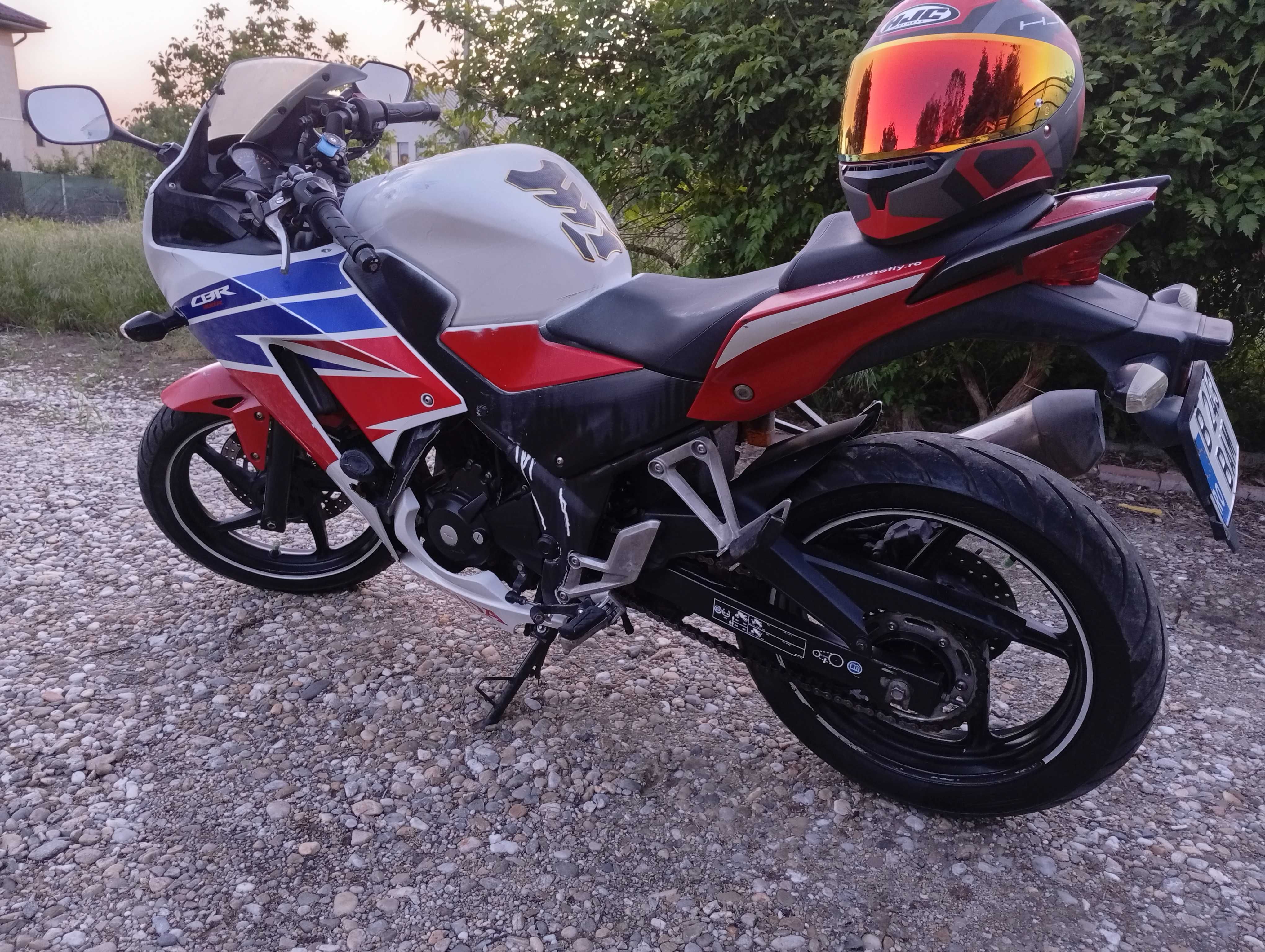 Cbr 300 2016 de vânzare  2500 euro