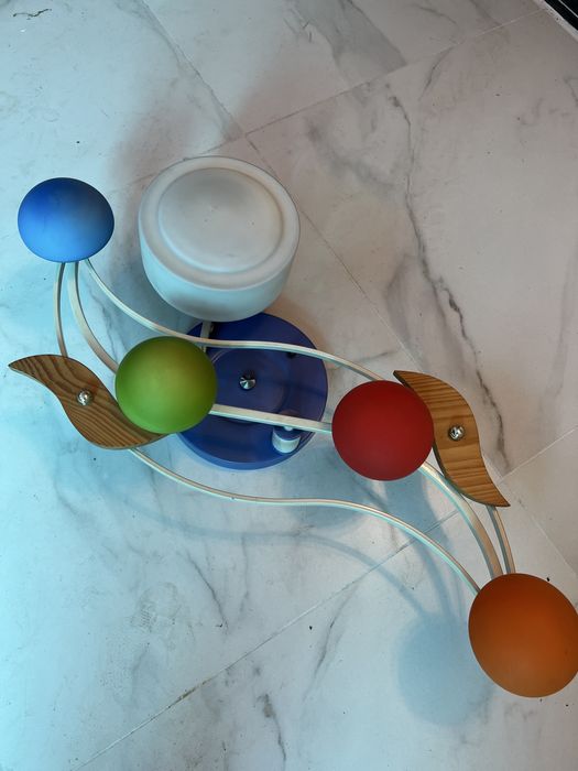 Люстры разные по 2000