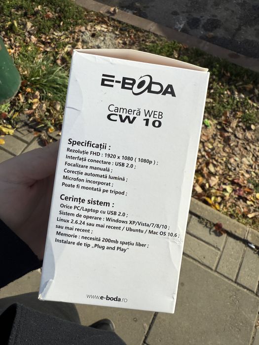 Vand camera web nouă