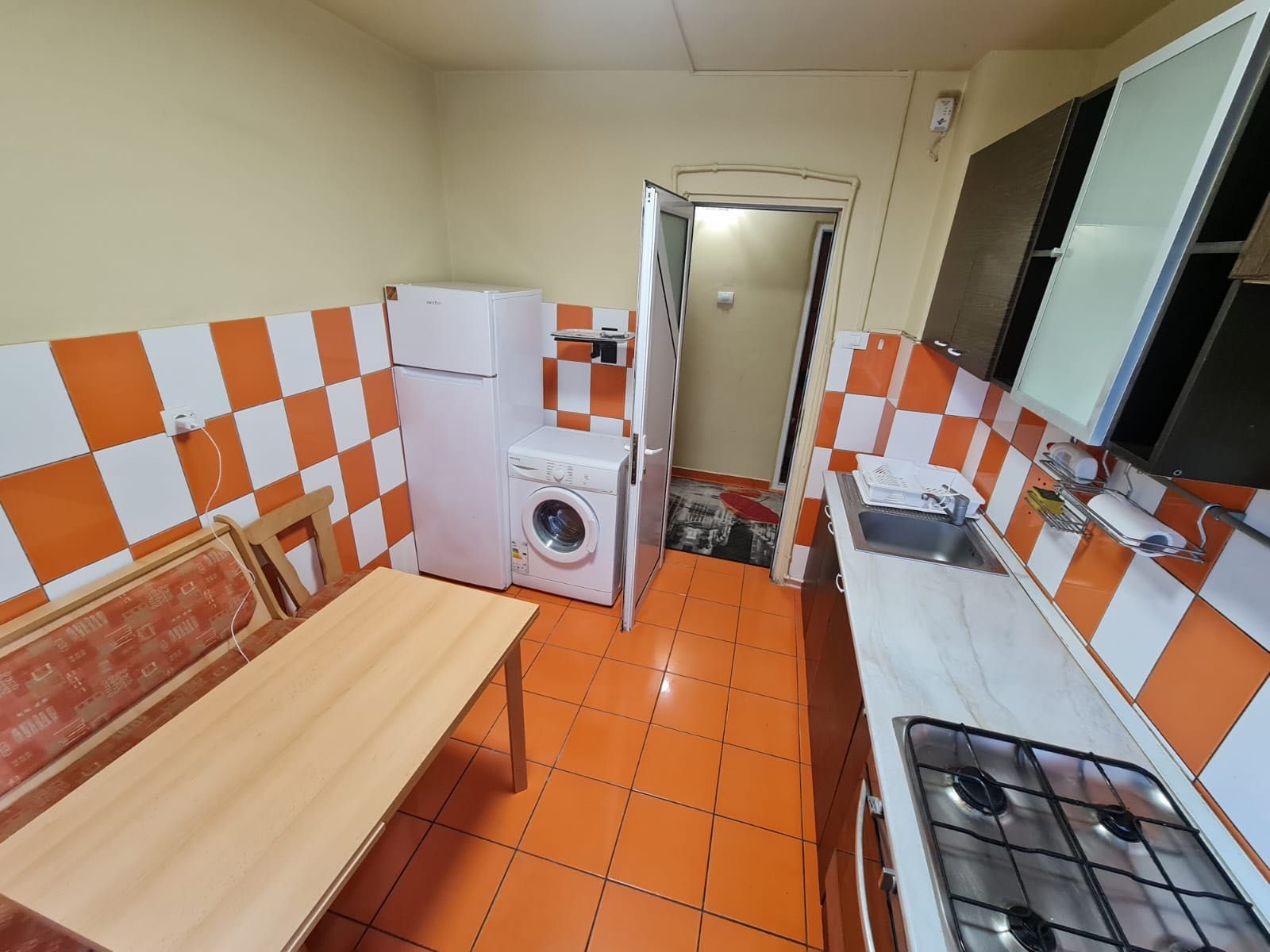 Închiriere apartament 3 camere - Câmpia libertății- Titan