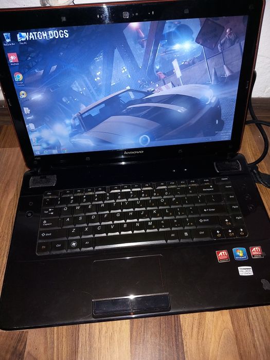 Laptop Lenovo Y560