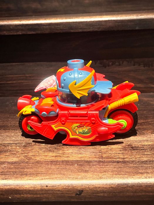 Superthings Kid Fury vehiculul superzings