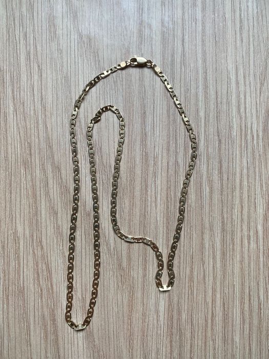 Vând Lănțișor de 14K cu o greutate de 9,65 grame lungime 55 cm