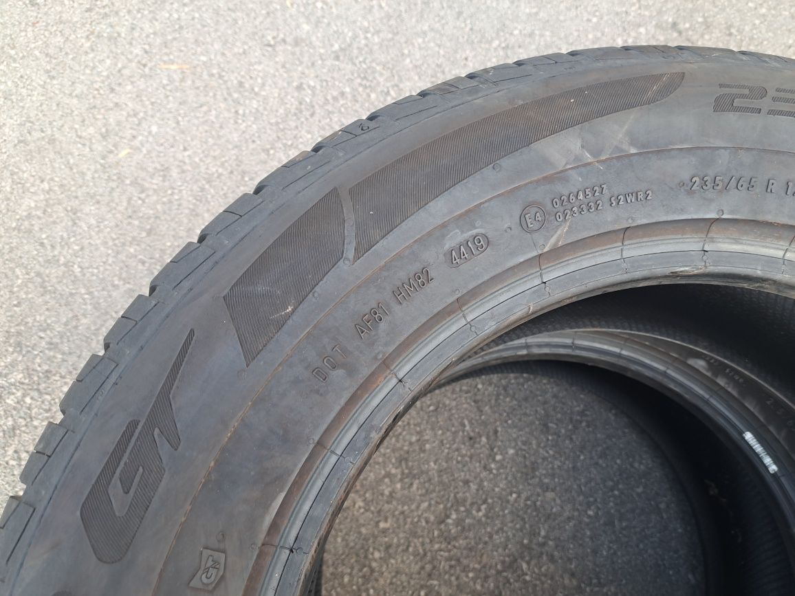 4бр. 235/65/17 летни гуми 2бр.Pirelli 2бр.Grabber GT джип бус