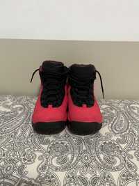 Jordan 10 Retro Fusion Red masura 40 EU