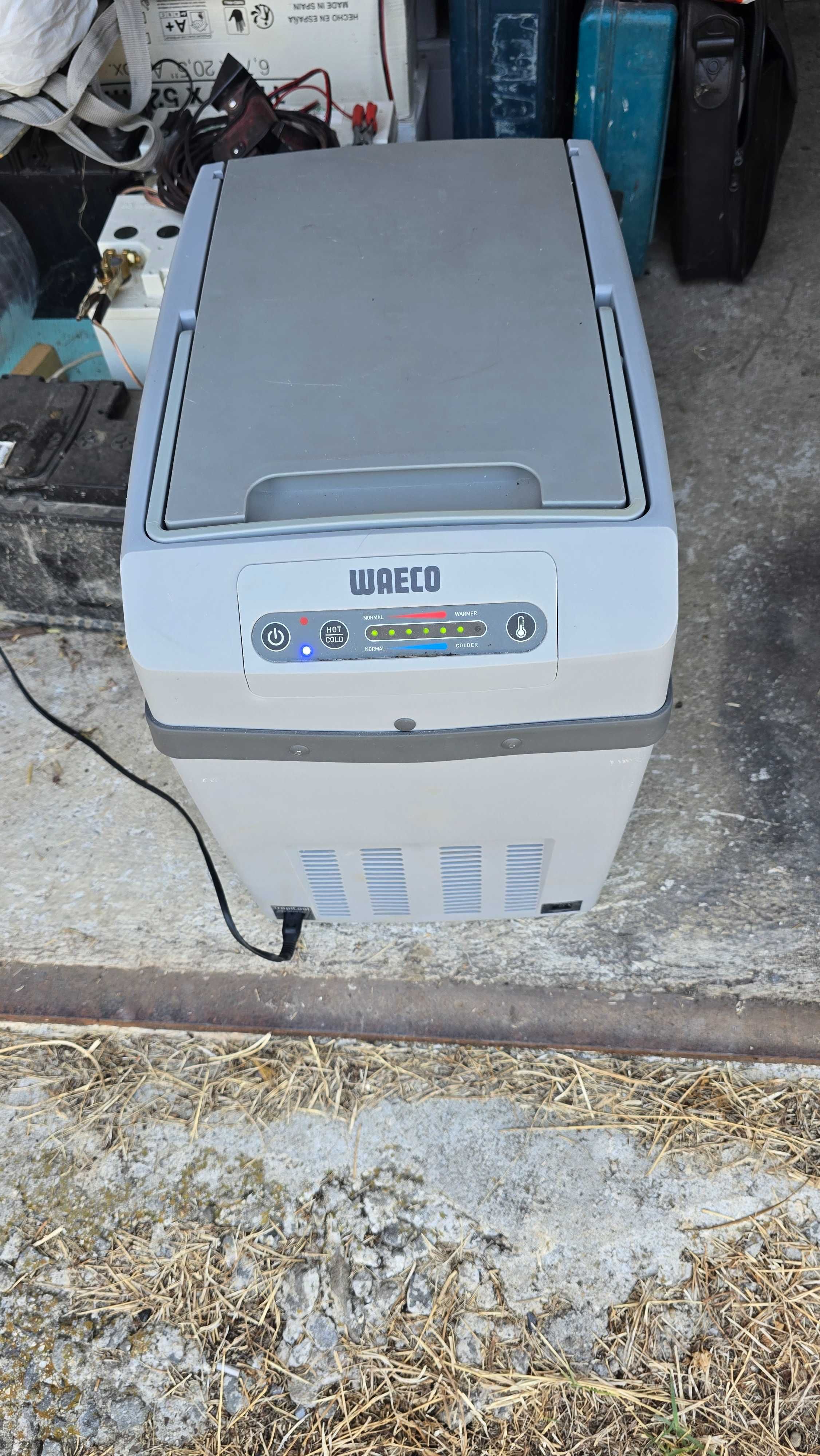 Хладилник WAECO 12v  220v