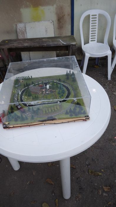 Diorama trenulet electric scara n