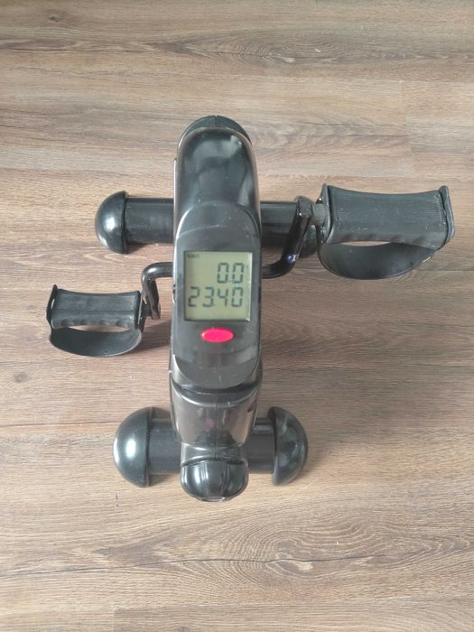 Pedalier fitness cu afișaj digital – stare excelentă
