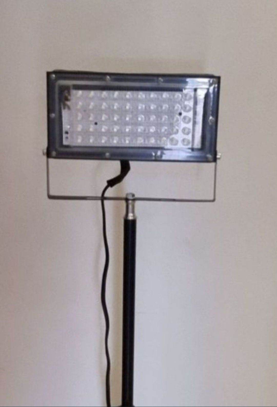 Set reflector led 220v-50w pe stativ telescopic  , camping, turism