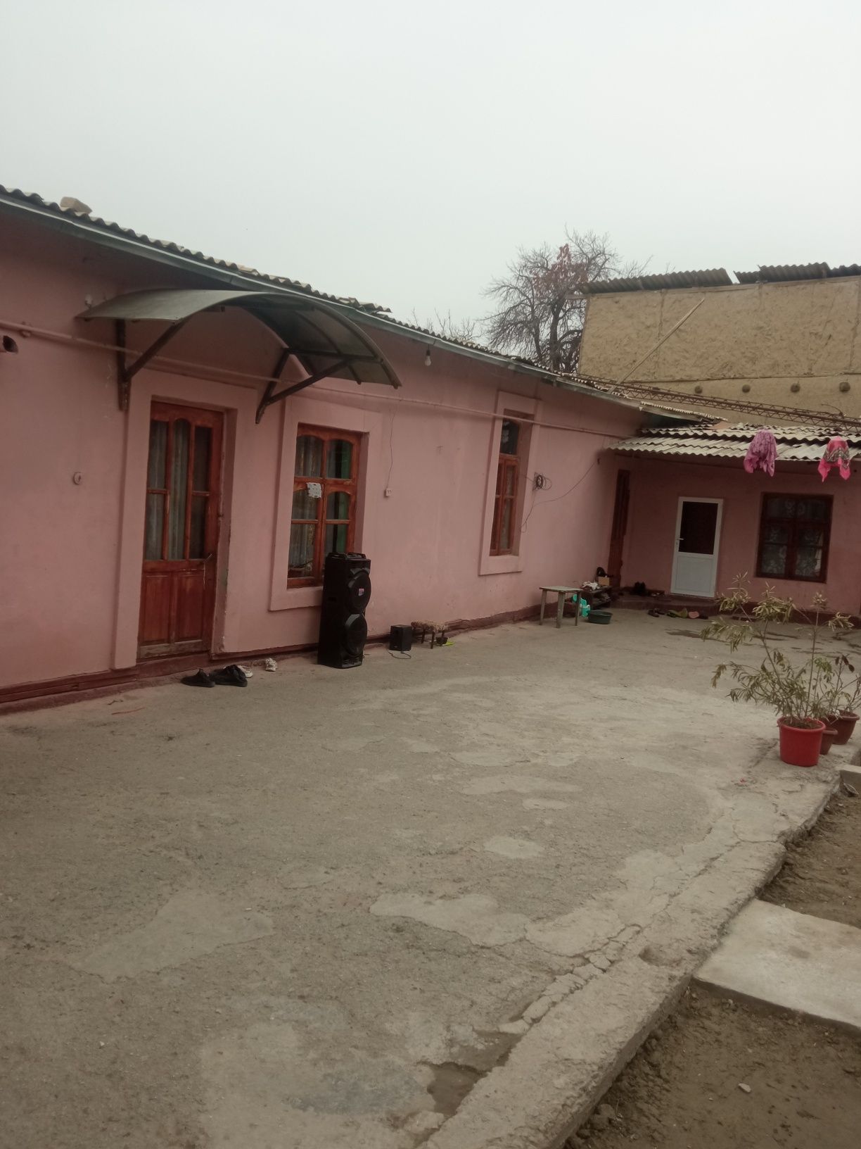 Сурочна ховли сотилади