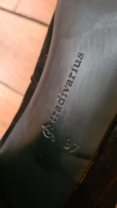 Cizme Stradivarius mărimea 37