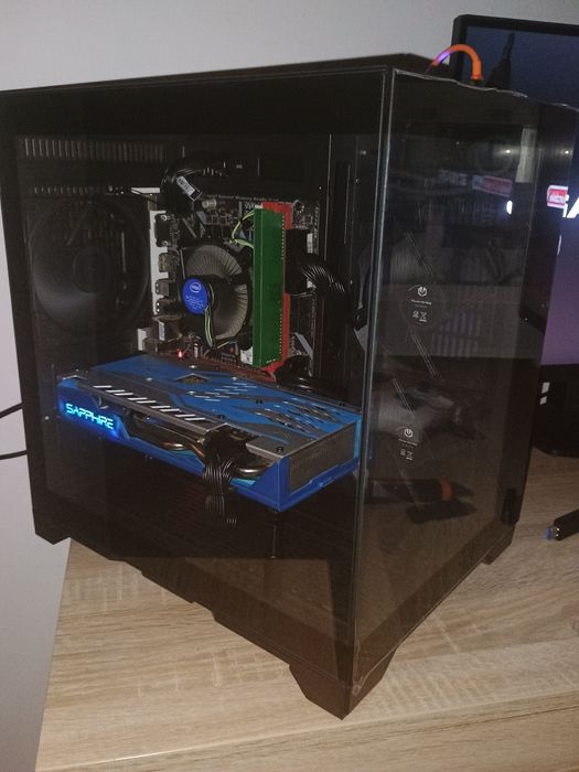 Pc gaming proaspăt asamblat 230fps cs2