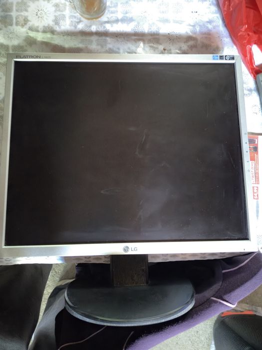 Monitor LG Lcd 19 inchi