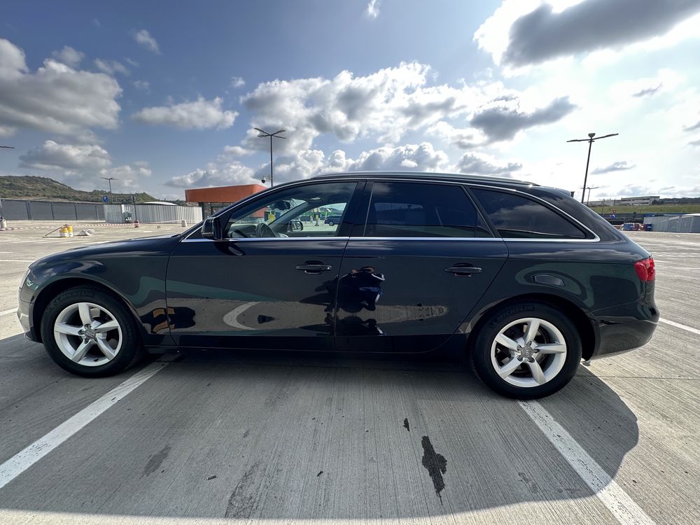 Audi a4  B8,5 /xenon/navigație/euro 5/177 cp/